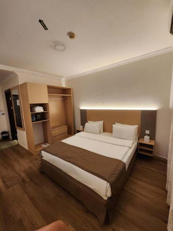 Sharjah International Airport Hotel image 8